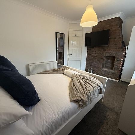 Tidal Walk Cottage By The Sea Harwich Exterior photo